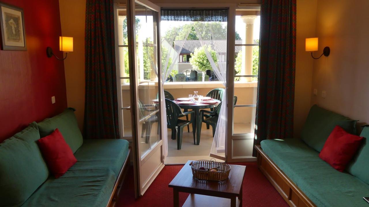 Charmant Appartement Avec Piscine. Monflanquin Eksteriør billede